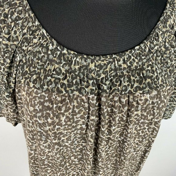 Ann Taylor LOFT S Animal Print Top Elastic Sleeves And Hem Keyhole Back - Picture 3 of 12